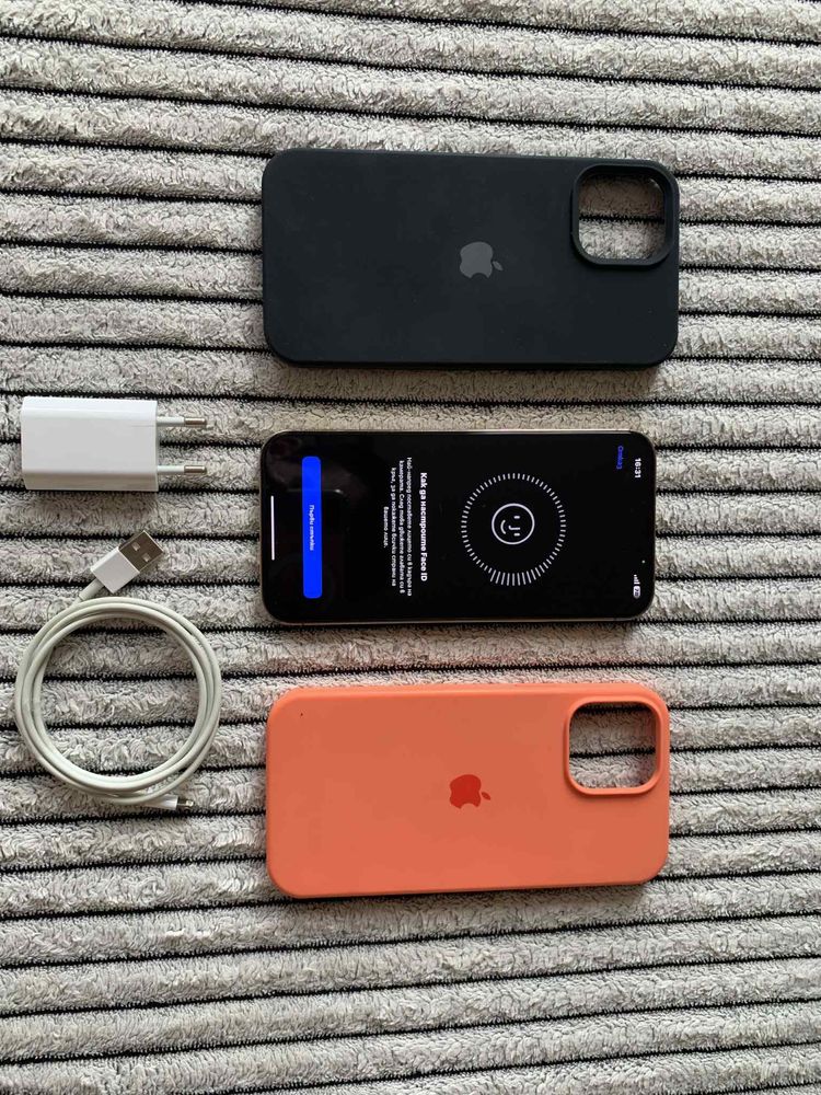 iPhone 13 Pro Max 128 Gold (Златен) Телефона е в отлично състояние