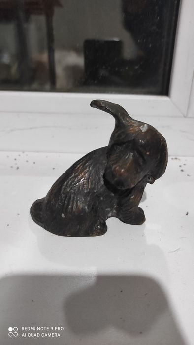 Статуэтка и открывалки разные..