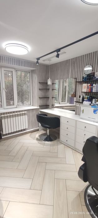 Сдам в аренду парикмахерское кресло