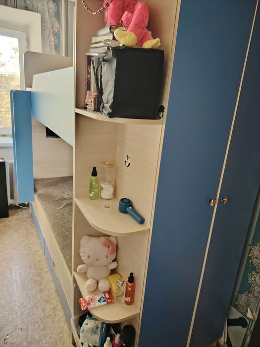 Продам двухъярусную кровать