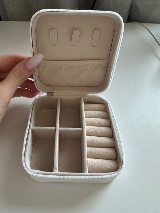 Cutie bijuterii pentru calatorii