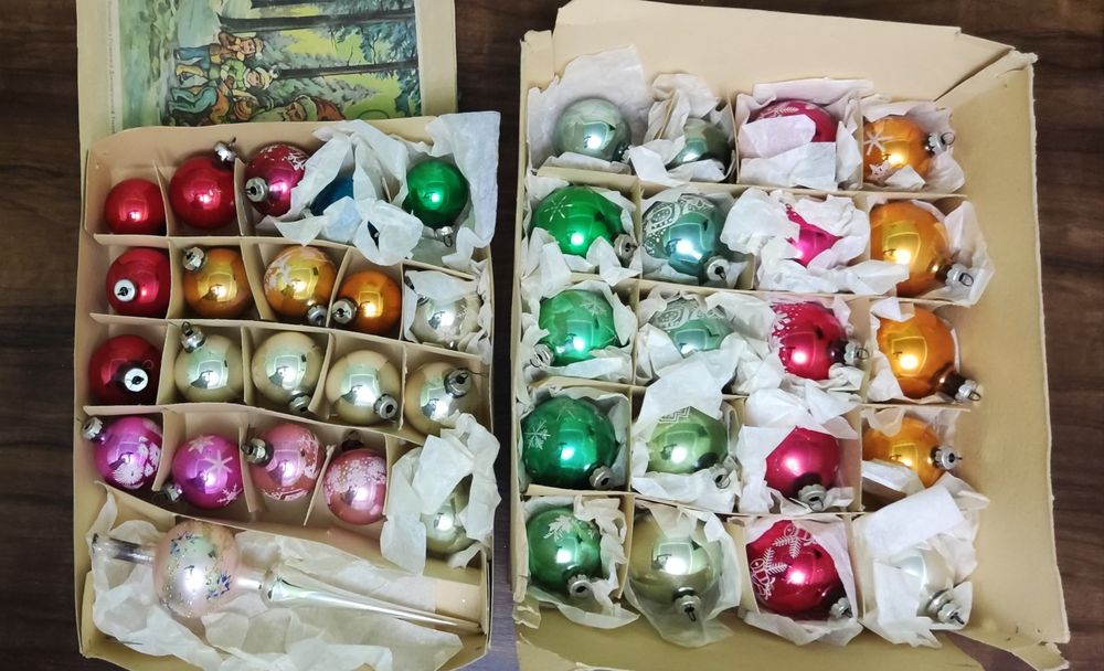 Елочные игрушки НДР