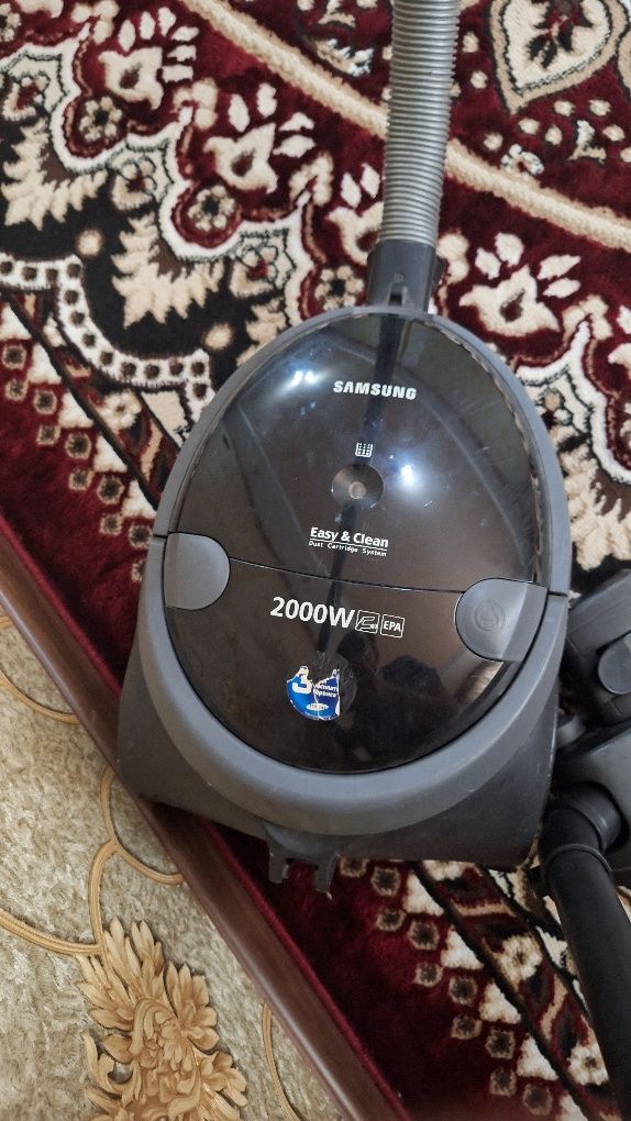 Samsung Easy & Clean 2000W