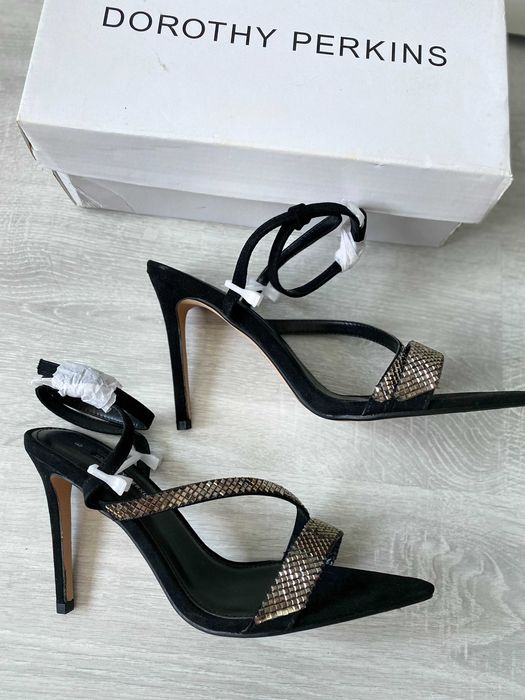Dorothy Perkins черни сандали на ток 39