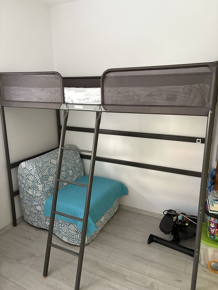 Pat supraetajat Ikea, impecabil + saltea,