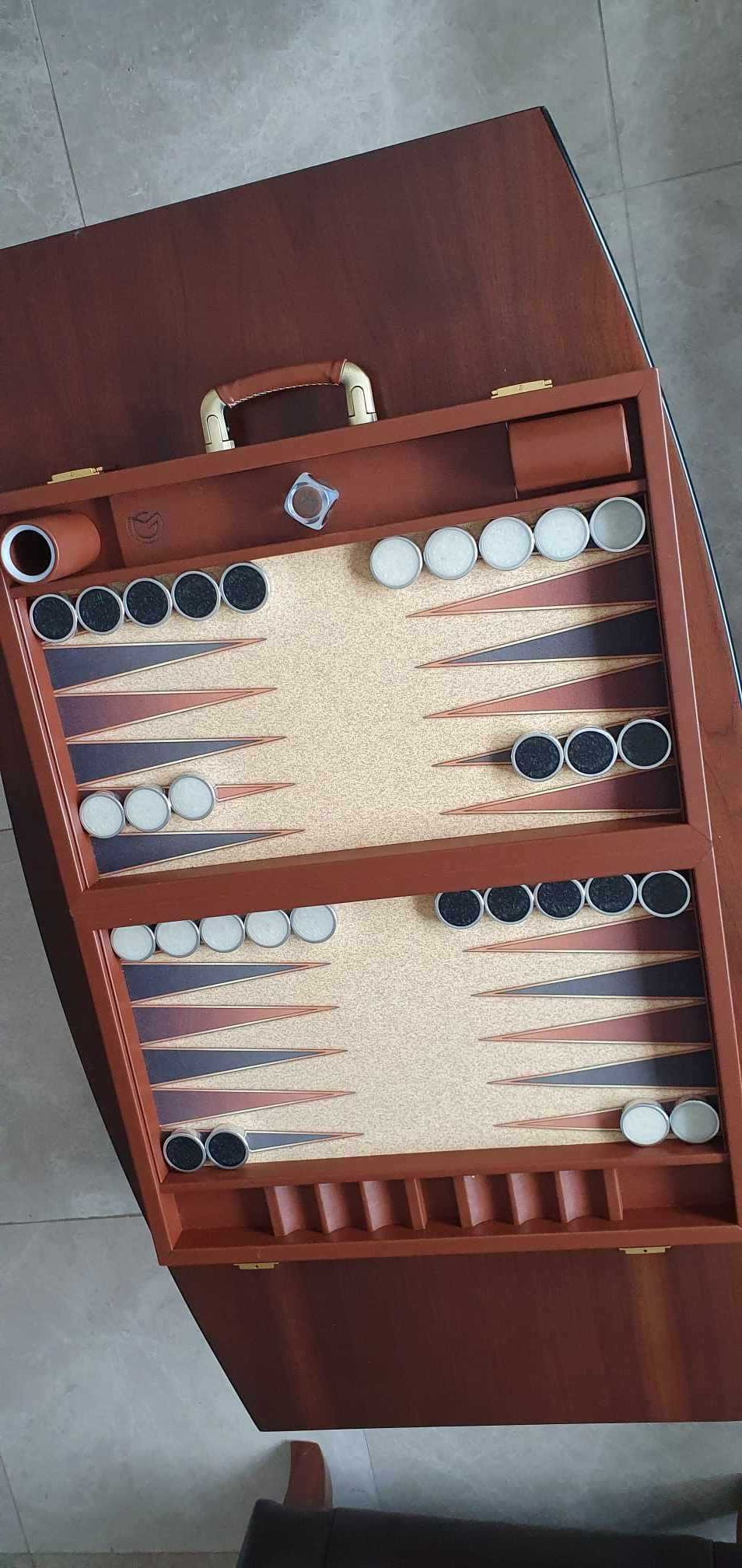 Луксозна Табла, Backgammon Board