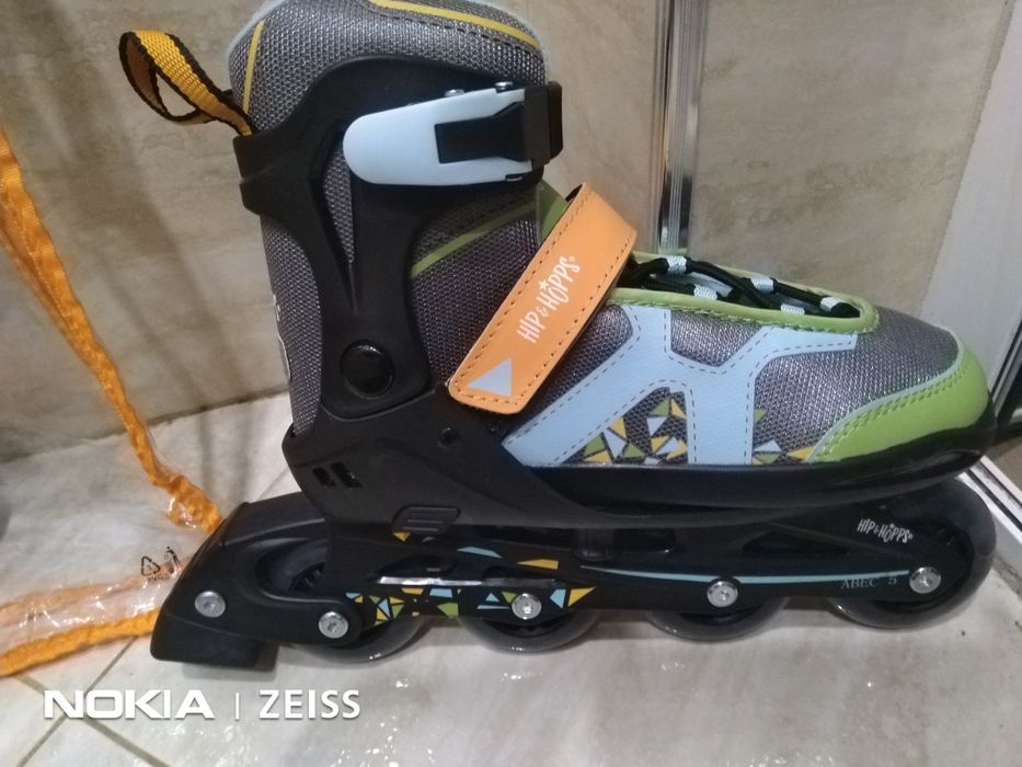 Ролери със светещи колела