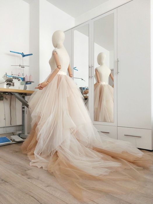 Булчинска рокля Бална пола Екрю Бежаво Пухкава Обемна Тюл Омбре