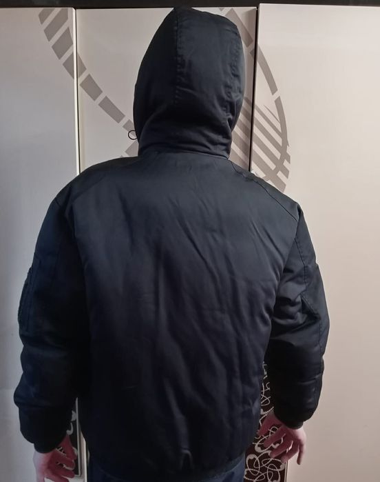 Продам зимнюю куртку!!!