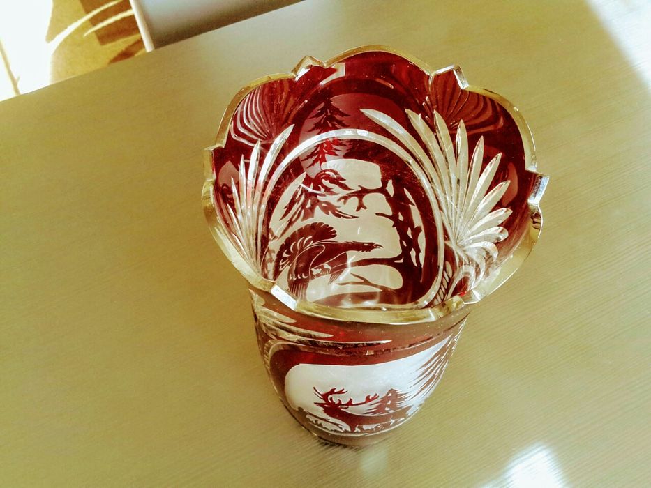 Vaza cristal , motive vanatoare.