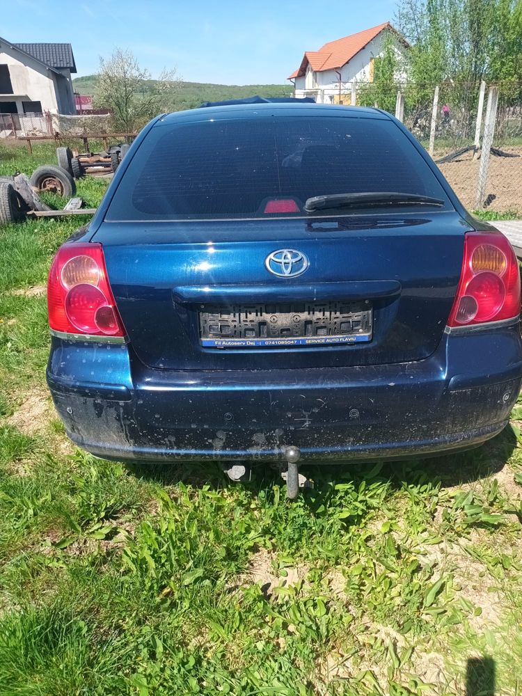 Vand toyota avensis 2.0 did