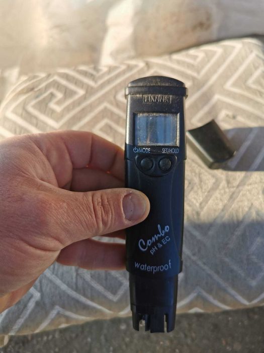 HANNA pH / EC / TDS / T Combo tester rezistent la apă