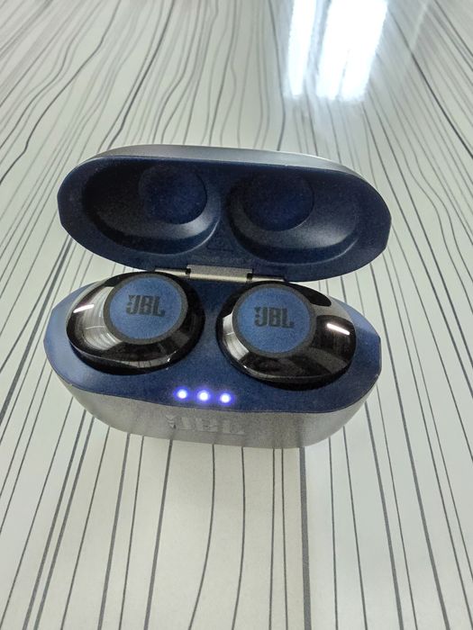 Оригинални слушалки JBL Tune 125 blue