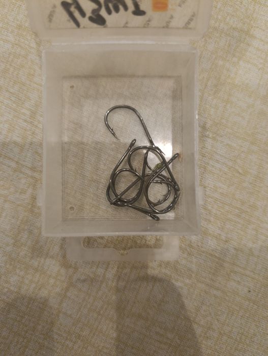 продам крючки для рыбалки