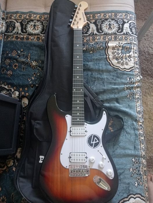 Электрогитара срочно!!!