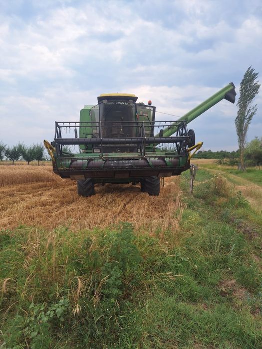 Vand combina john deere 1075 +masa de porumb