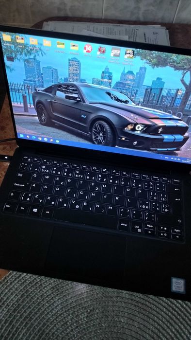 Ultrabook Dell XPS 13 9380 – i7 / 8GB / 256GB SSD / Full HD