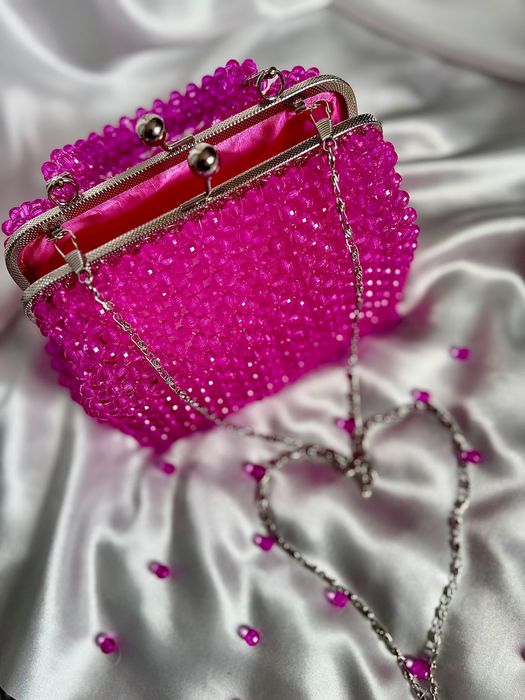 Дамска чанта в циклама ръчна изработка