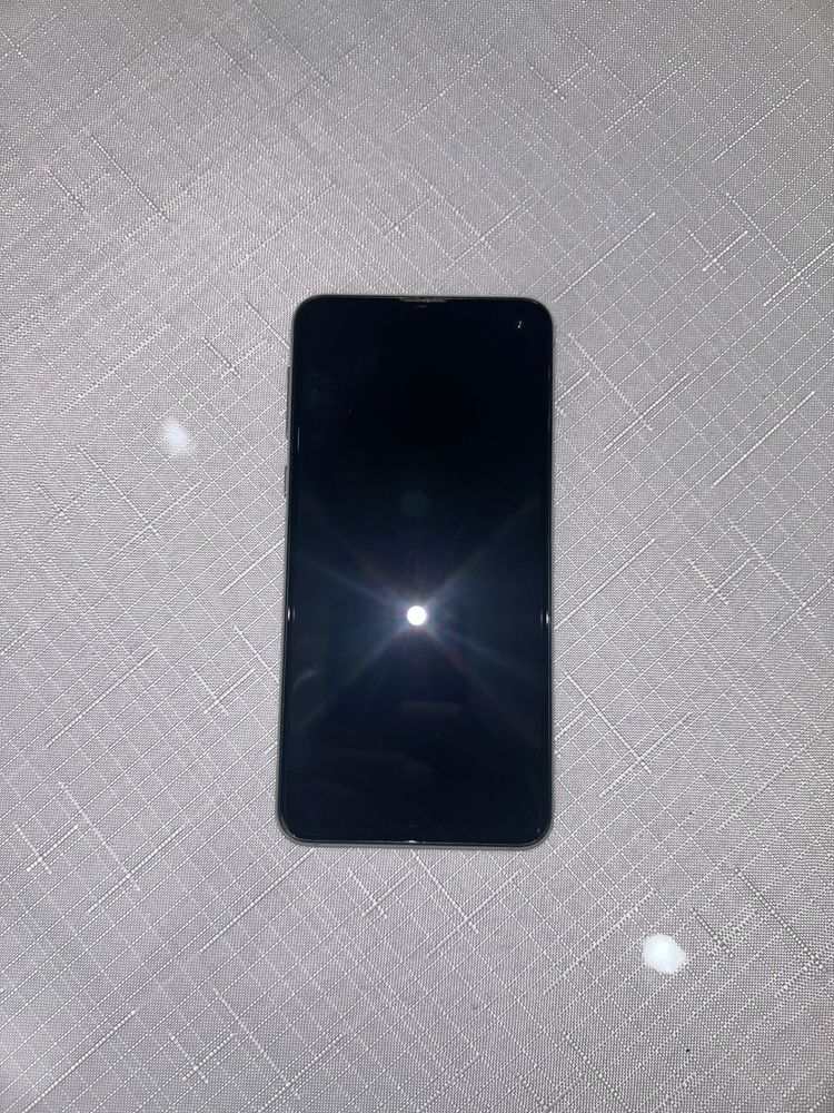 Продается Samsung S10e