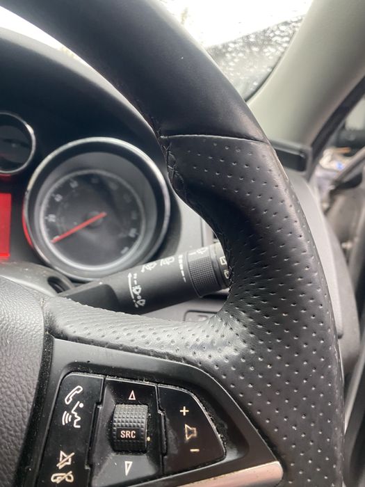 Спорт волан и салон Opel Insignia SRI