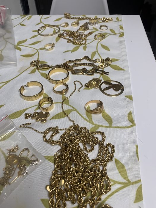 Aur de vânzare 18 k 100 grame și 14 k 50 grame