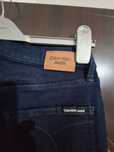 Blugi noi Calvin Klein pentru damă