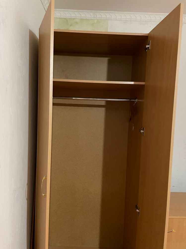Продам 2 шкафчика и 1 комод