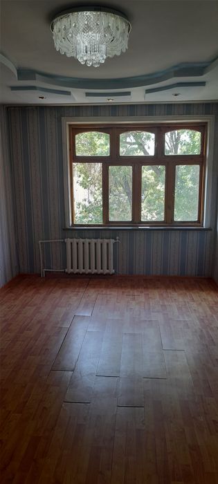 СРОЧНО продаётся 2-х комнатная квартира в м-в Феруза Мирзо Улугбекском