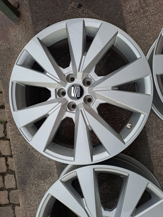 Сеат Фолксваген Шкода Ауди  5×100 17цола  6 1/2 J Ет 48 57.1 ц.отвор