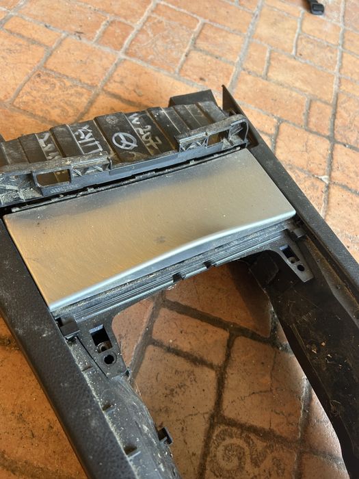 Барче/Подлакътник за Мерцедес Е класа W207