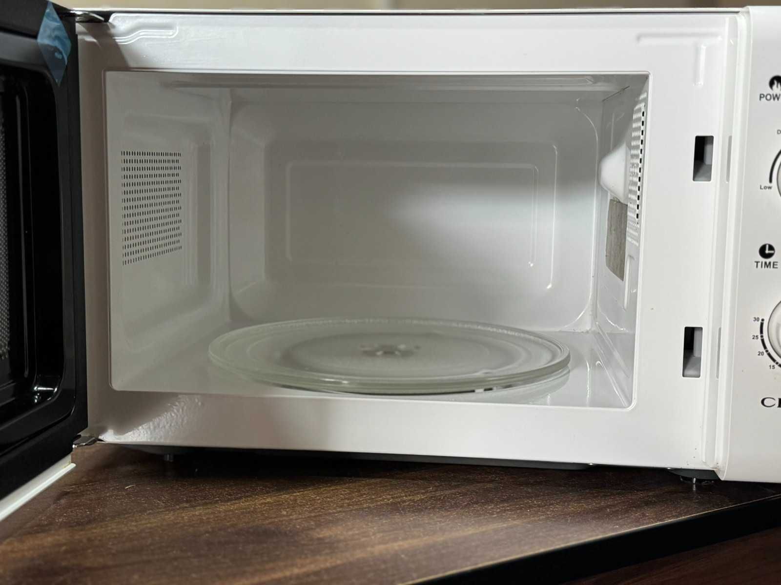 Микровълнова фурна Crown CDMO-2067W