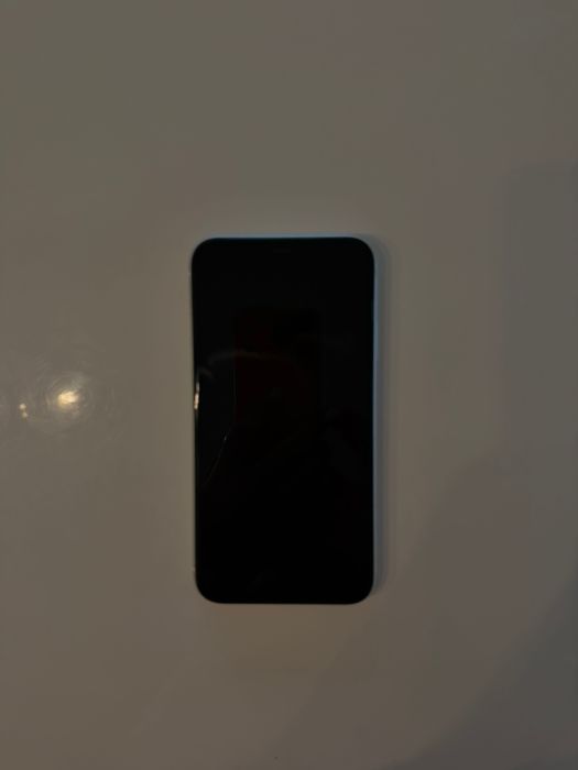 Iphone 11.   64gb