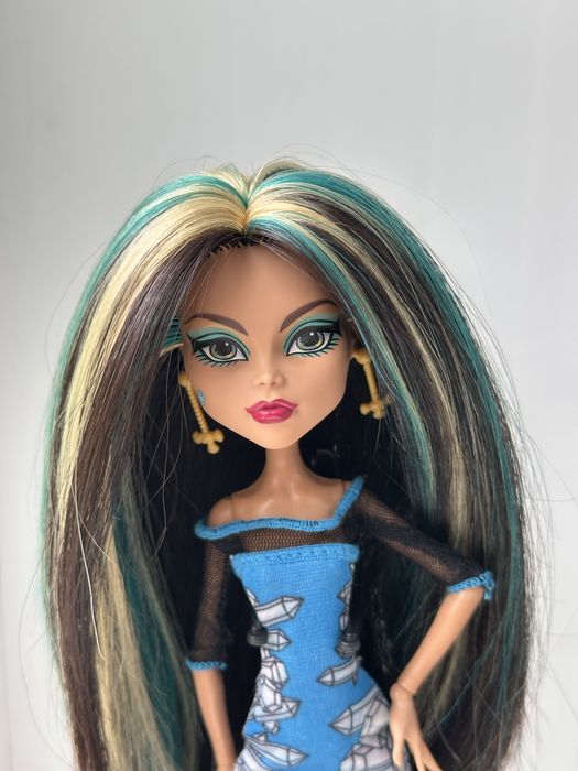 Кукла Monster High Cleo de Nile “Scaris” (кастом)