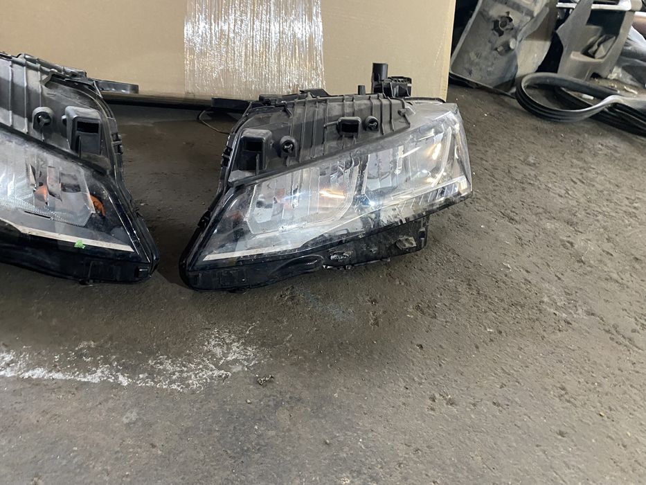 Far Peugeot 308 3 2021 - 2024 faruri stanga dreapta peugeot 408