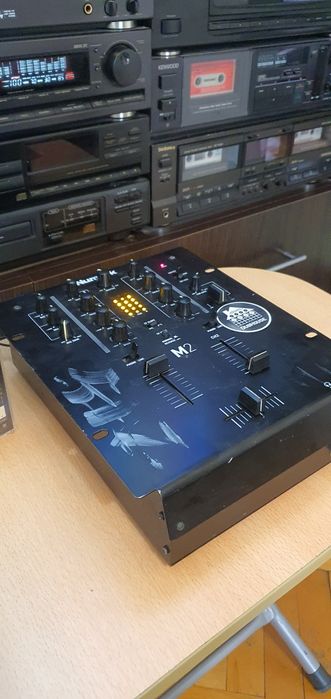 Vând mixer Numark M2 Black