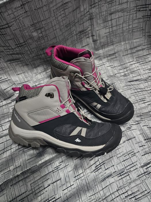 Cizme Quechua mărimea 35