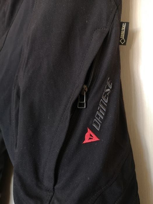 Pantaloni moto  Dainese  Gore-Tex cu protectii