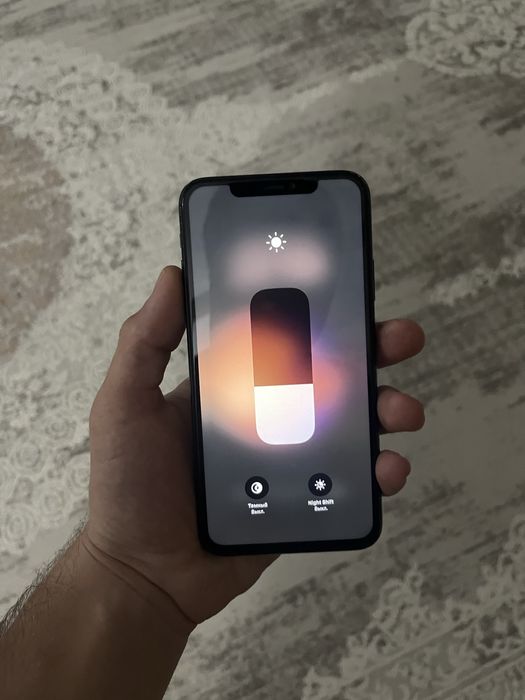 Продам айфон 11 про макс