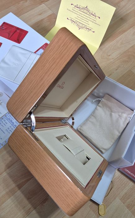 Cutie ceas Omega Premium cu toate acte + punga