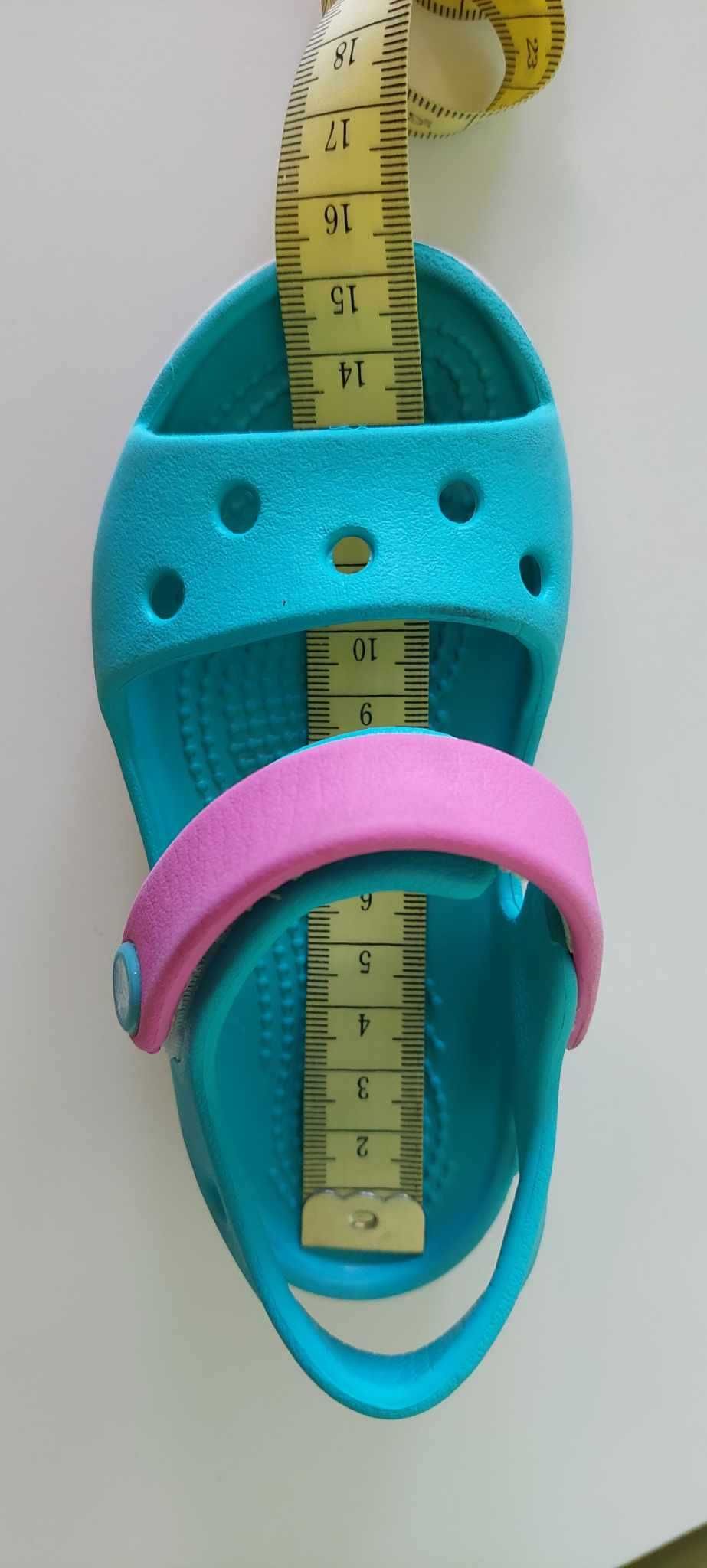 Сандали за момиче 24 номер, Crocs C8