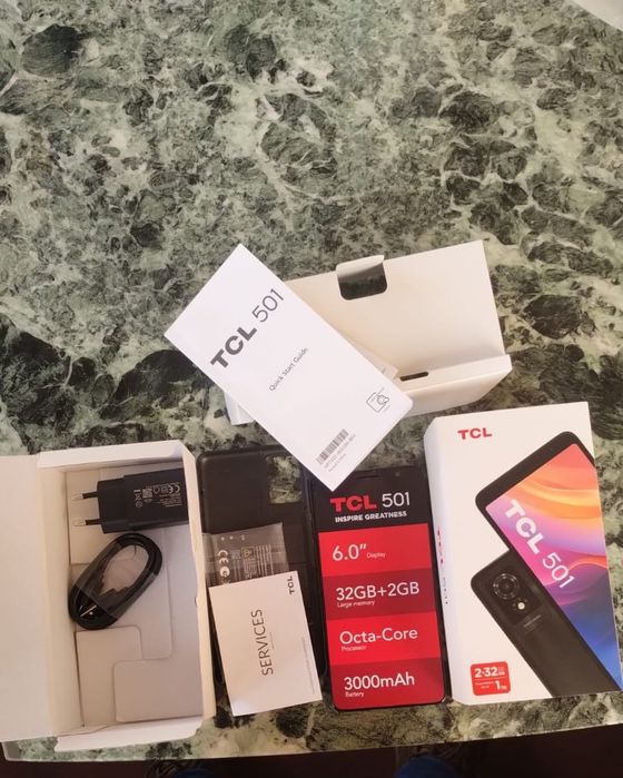 Telefon mobil TCL-NOU