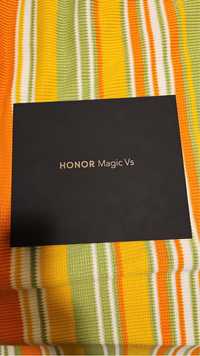 Honor Magic Vs nou in cutie