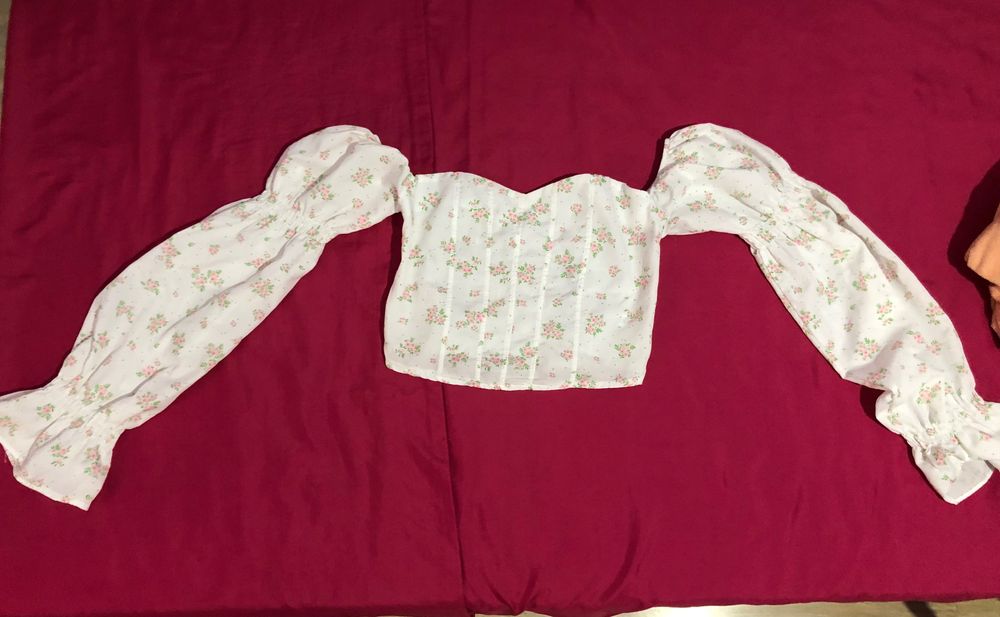 Продам топик размер S