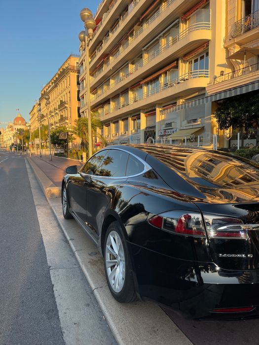 Vand  Tesla  an 2018