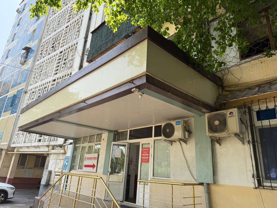 Сдаю в аренду нежилое помещение 64кв.м на Лабзаке, 1 линия