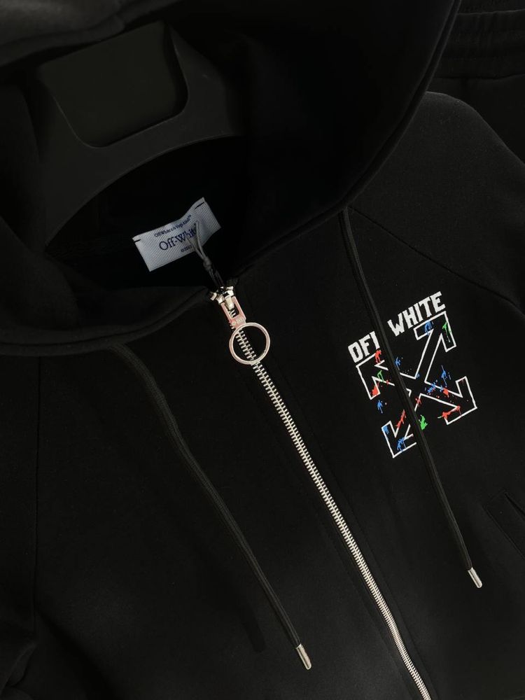Prada, OFF-White сетове