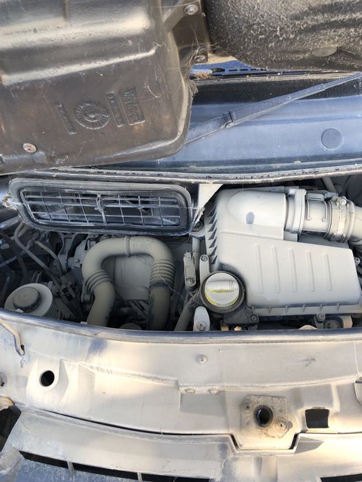 Vand van renault trafic cu volan pe dreapta