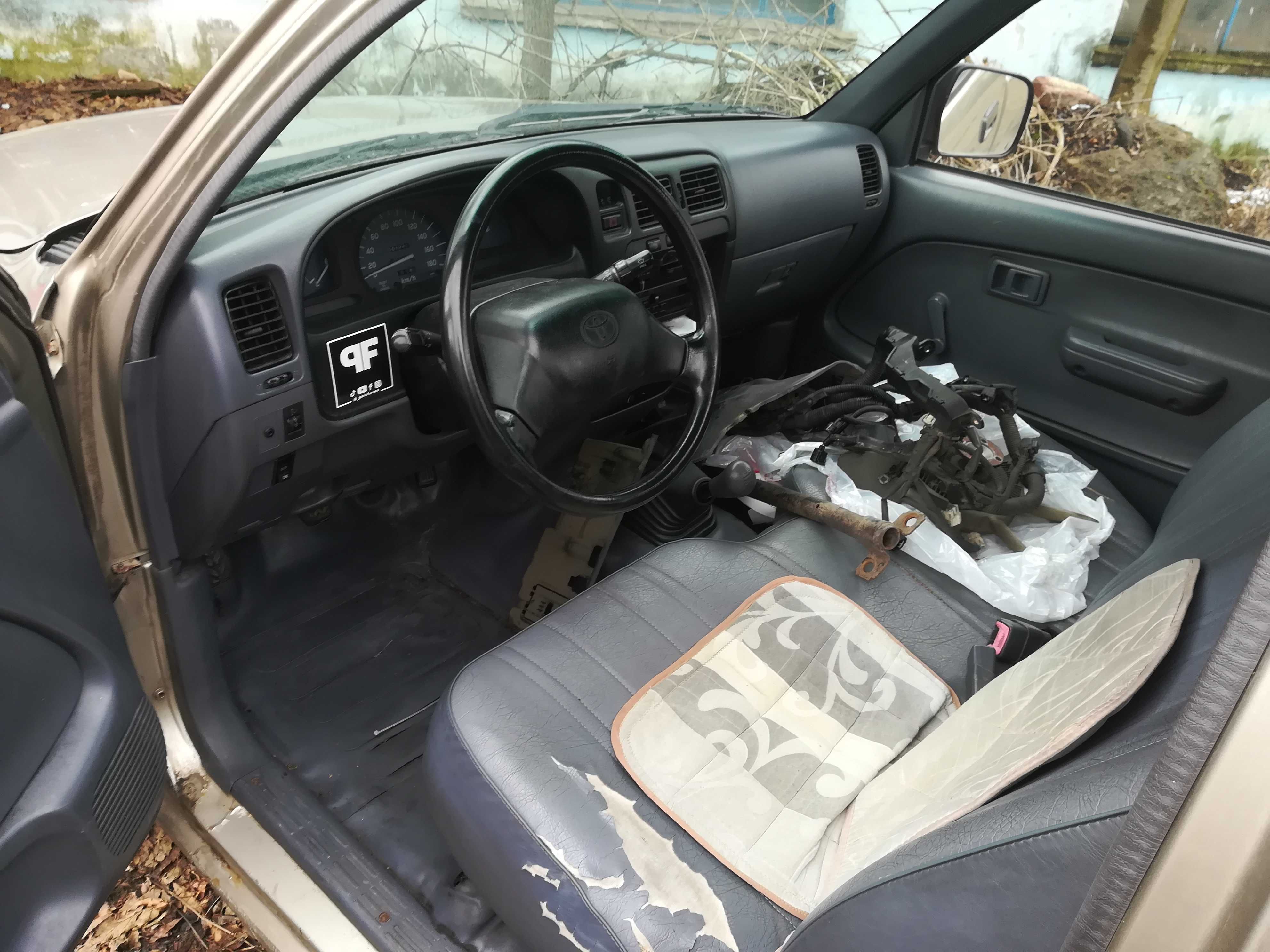 На части Toyota Hilux 2.5 TD D4D Тойота Хайлукс задно предаване пикап