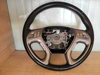 Продавам много запазен кожен мулти волан Hyundai IX35
