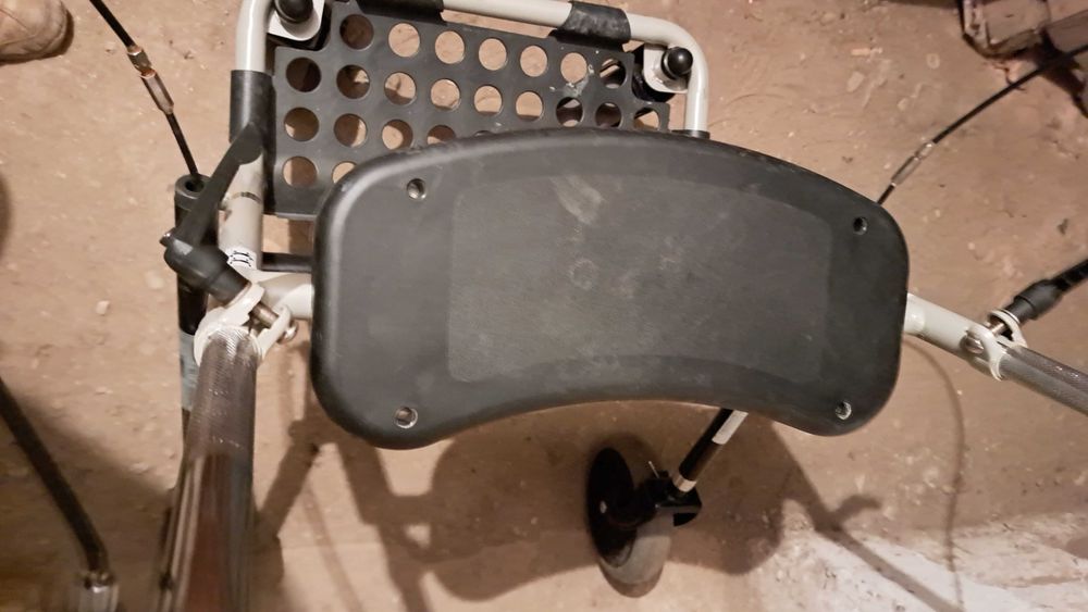 Помощна количка,проходилка за възрастни,сгъваема,алуминиева